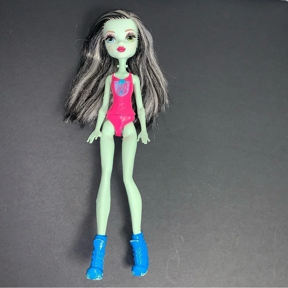 Monster High Frankie Stein Doll 2015 Ghoul Spirit DNV66 Cheerleader Doll